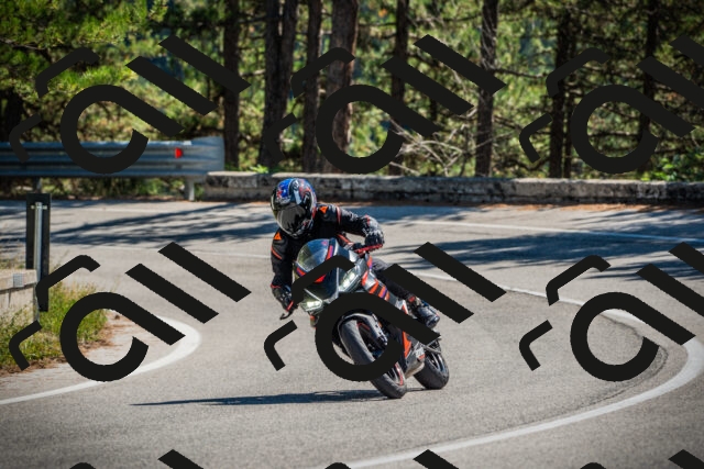 202509211221-DSC09599_c1_