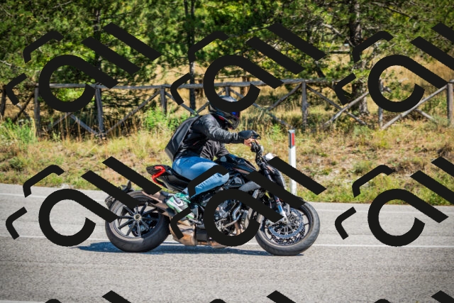 202509211222-DSC09623_c1_