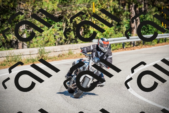 202509211223-DSC09645_c1_