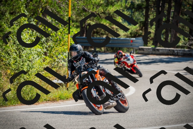 202509211224-DSC09649_c1_