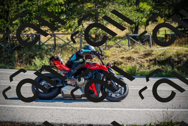 202509271037-DSC00147_c1_