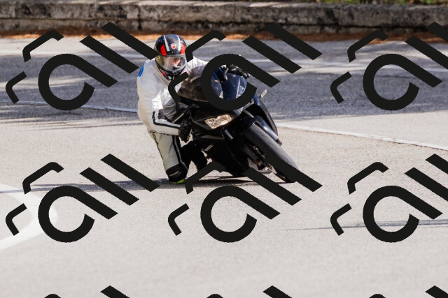 202509271445-_04A0207_c3