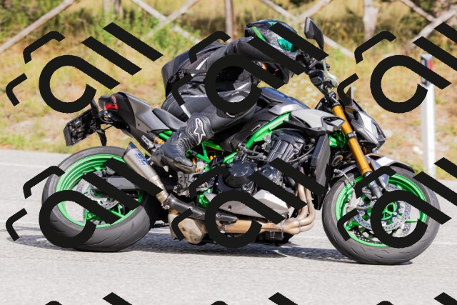 202509271453-_04A0256_c3