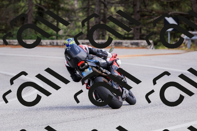 202509271456-_04A0297_c3