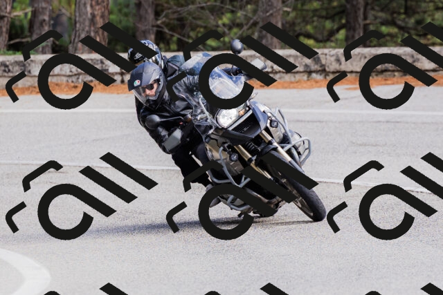 202509271459-_04A0305_c3