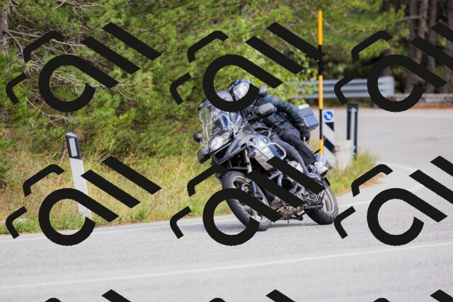 202509271459-_04A0310_c3