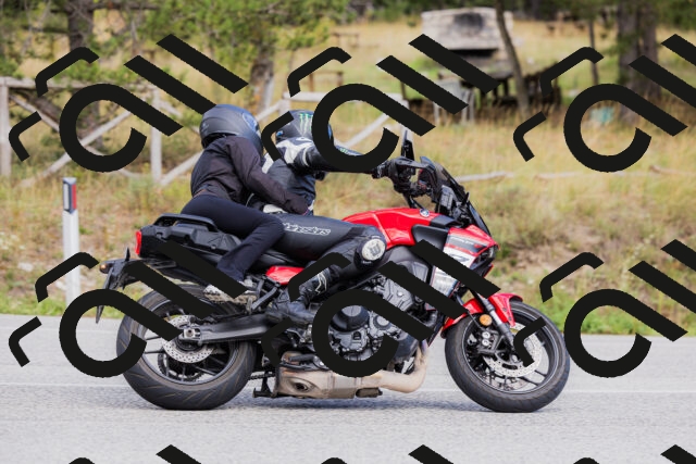 202509271505-_04A0359_c3