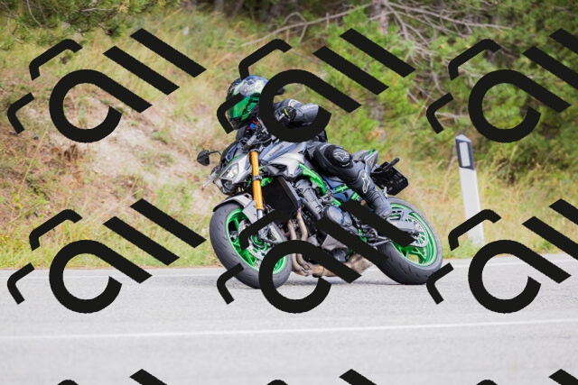 202509271506-_04A0371_c3