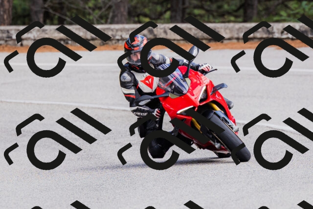 202509271506-_04A0375_c3