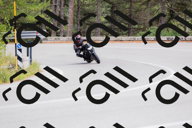 202509271507-_04A0381_c3