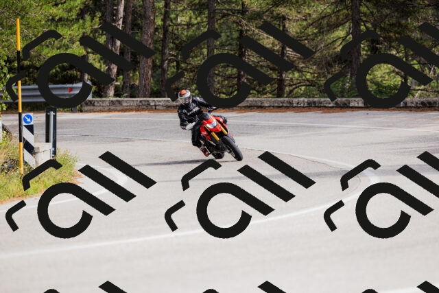 202509271510-_04A0394_c3