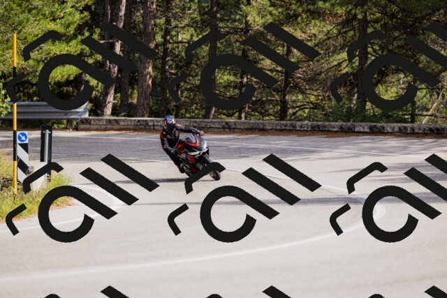 202509271518-_04A0439_c3