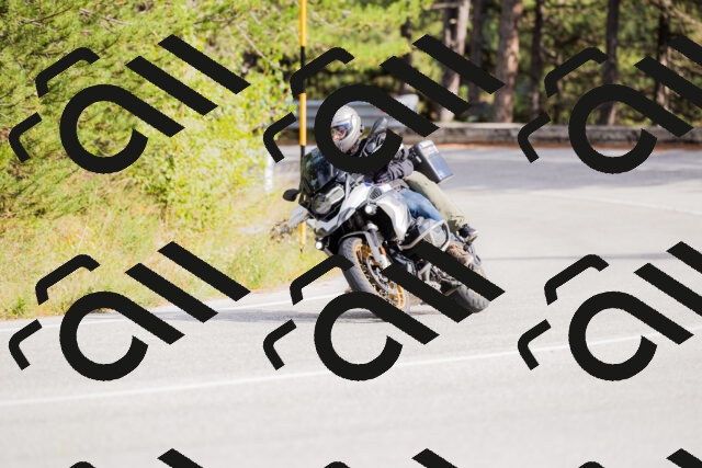 202509271520-_04A0454_c3