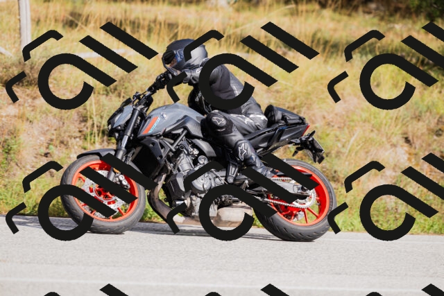 202509271520-_04A0468_c3