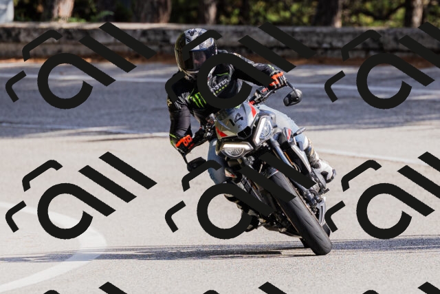 202509271523-_04A0488_c3