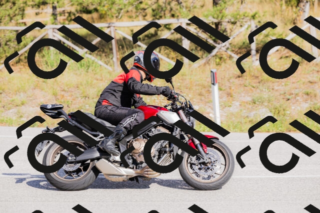 202509271524-_04A0494_c3