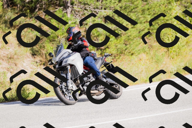 202509271525-_04A0499_c3