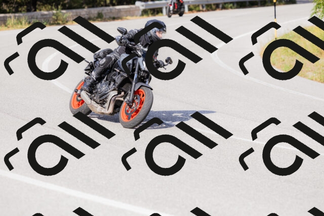 202509271530-_04A0504_c3