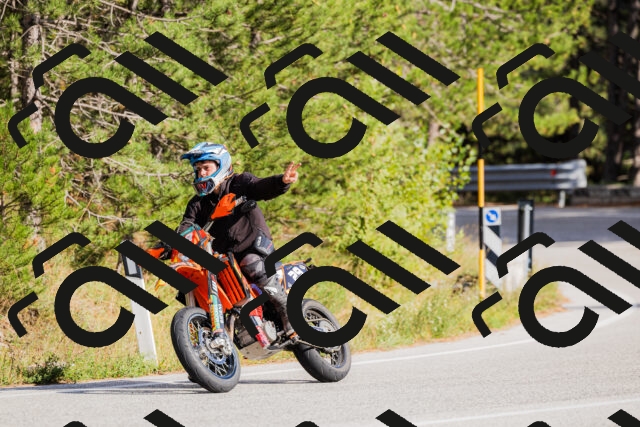 202509271548-_04A0560_c3