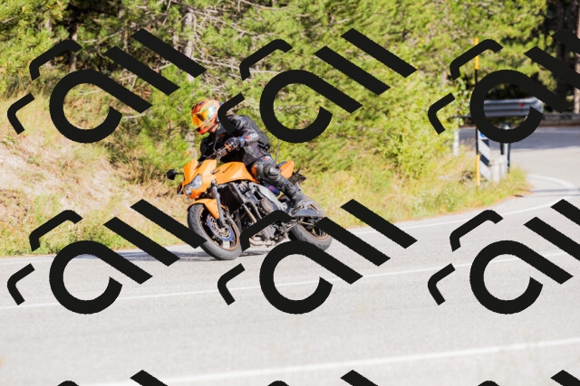 202509271553-_04A0582_c3