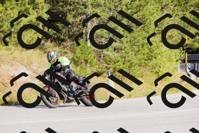 202509271553-_04A0584_c3