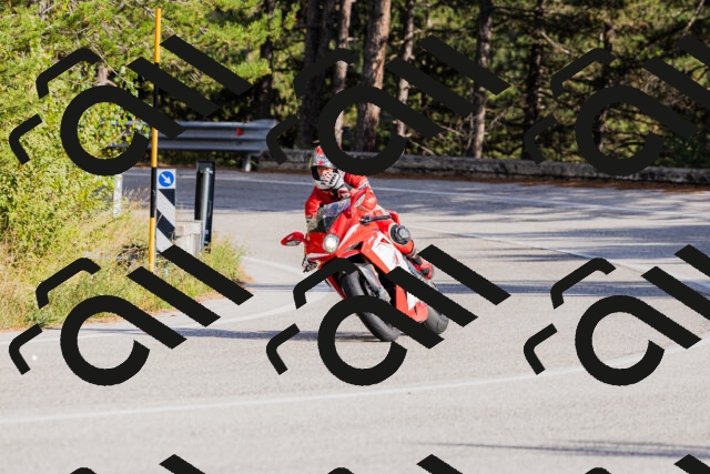 202509271558-_04A0595_c3