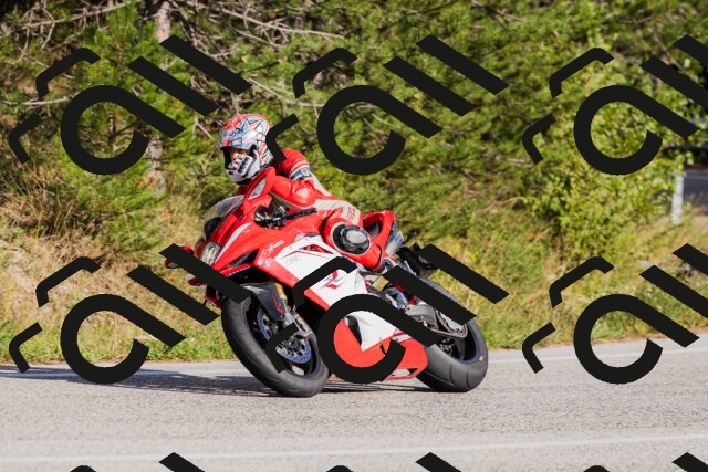 202509271558-_04A0596_c3