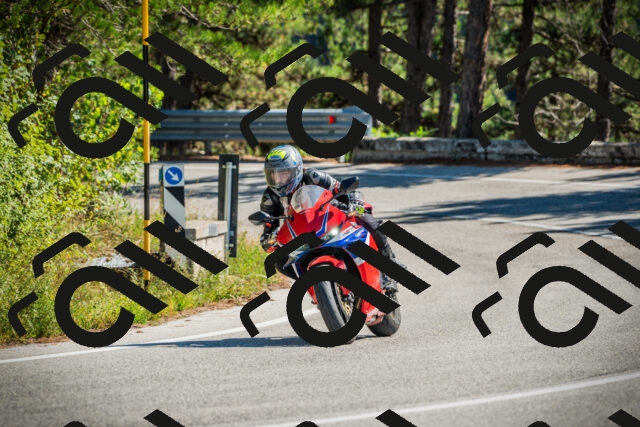 202509271257-DSC00962_c1_