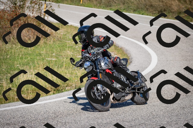 202509271235-DSC_6834_c2