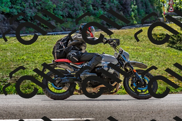 202509271258-DSC_4065_d2_