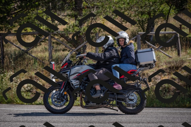 20250928105821-_5005667_am_