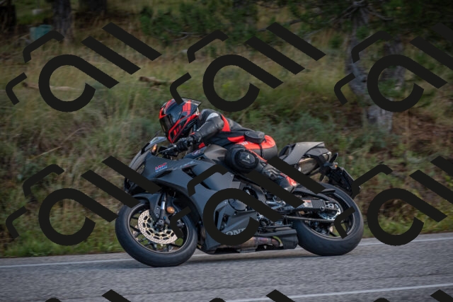 20250928120158-_5005953_am_