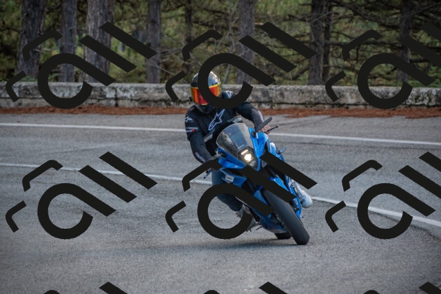 20250928120600-_5005982_am_