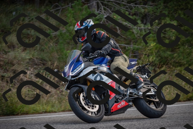 20250928120900-_5005997_am_