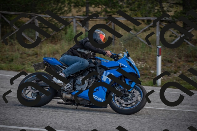 20250928122245-_5006027_am_