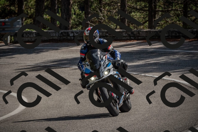 20250928130342-_5006282_am_