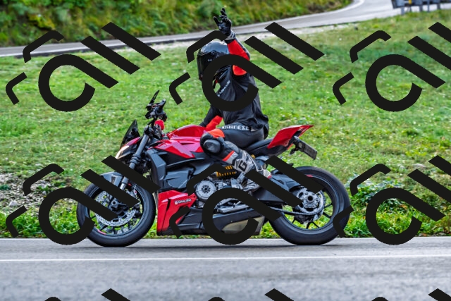 202509281045-DSC_4782_d2_