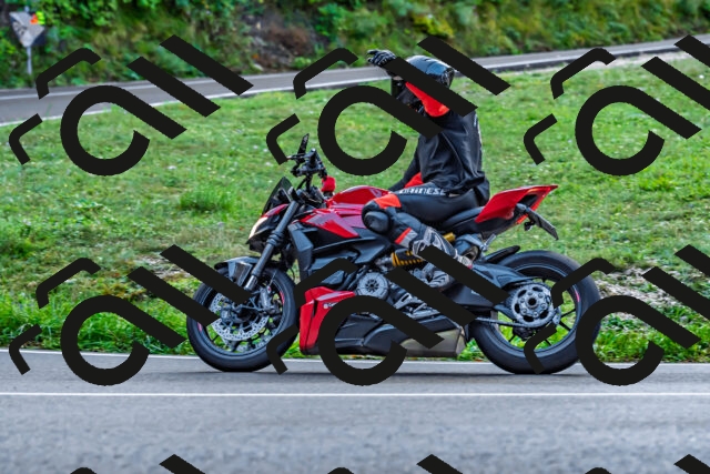 202509281045-DSC_4783_d2_