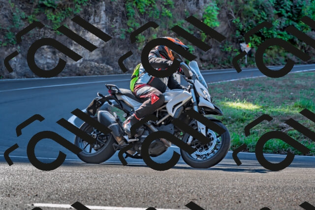 202509281100-DSC_4897_d2_