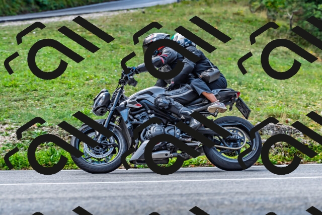 202509281132-DSC_5056_d2_