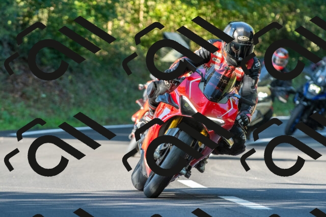 20250928094831_-R027818_r2