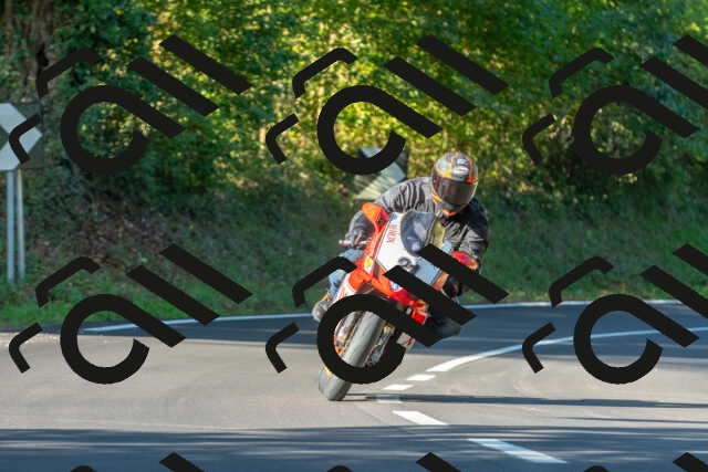 20250928094907_-R027826_r2