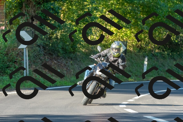 20250928094909_-R027828_r2