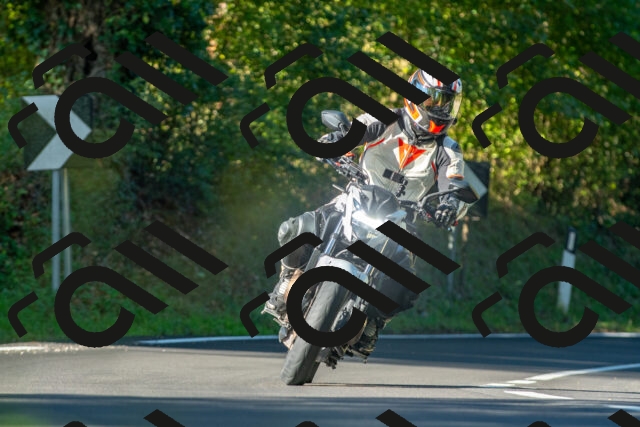 20250928095732_-R027855_r2