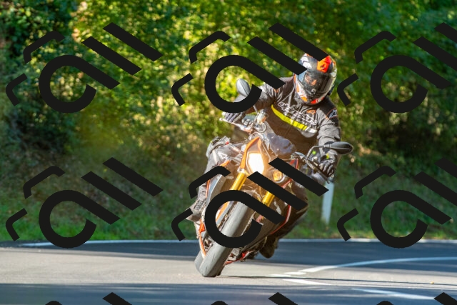 20250928100139_-R027879_r2