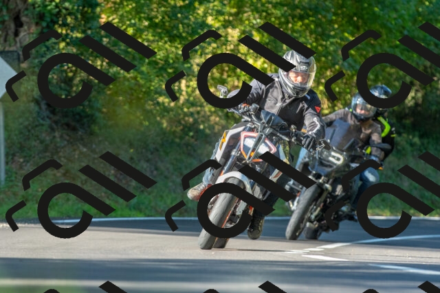 20250928100142_-R027882_r2