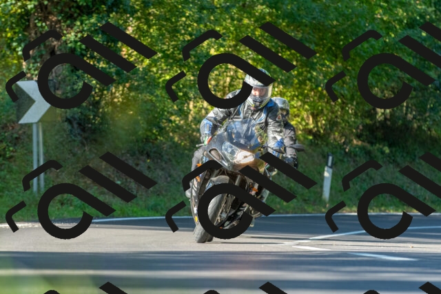 20250928100326_-R027892_r2