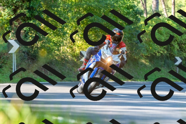 20250928100429_-R027906_r2