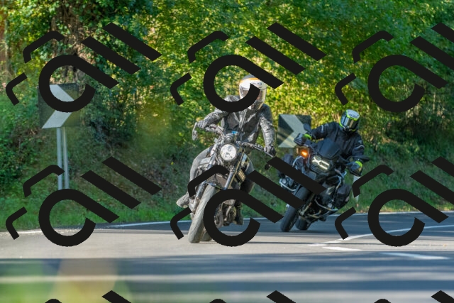 20250928100459_-R027918_r2