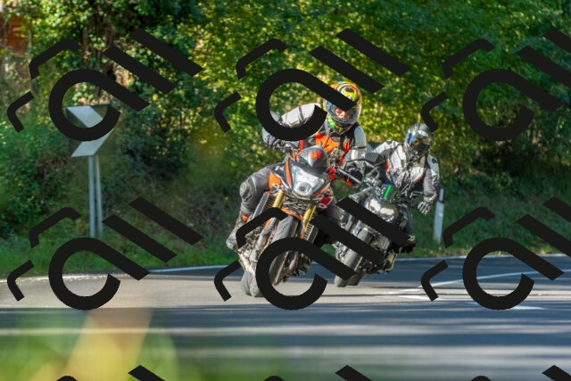 20250928100619_-R027934_r2